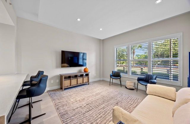 2609 NE 14th Ave 107, Wilton Manors, FL 33334