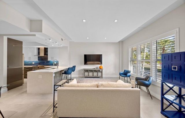 2609 NE 14th Ave 107, Wilton Manors, FL 33334