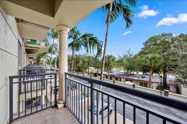 2609 NE 14th Ave 107, Wilton Manors, FL 33334