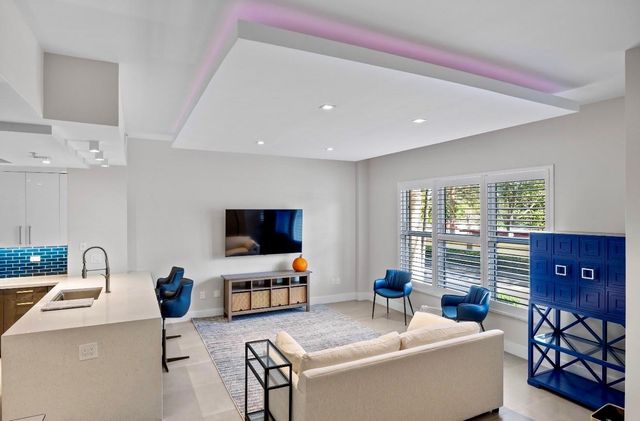 2609 NE 14th Ave 107, Wilton Manors, FL 33334