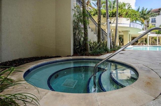 2609 NE 14th Ave 107, Wilton Manors, FL 33334