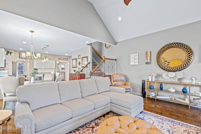 8818 Stara Way, Jeffersontown, KY 40299