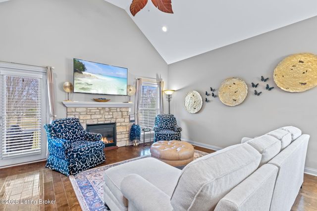 8818 Stara Way, Jeffersontown, KY 40299