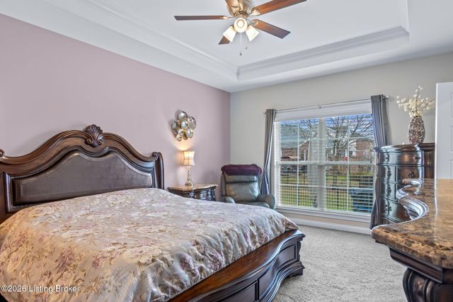 8818 Stara Way, Jeffersontown, KY 40299