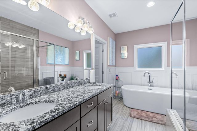 8818 Stara Way, Jeffersontown, KY 40299