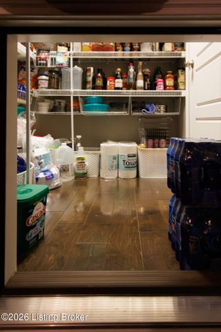 8818 Stara Way, Jeffersontown, KY 40299