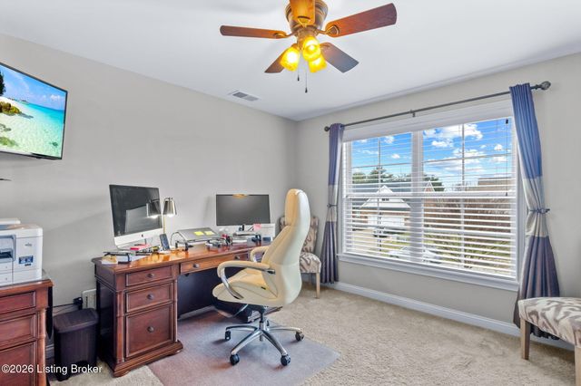 8818 Stara Way, Jeffersontown, KY 40299