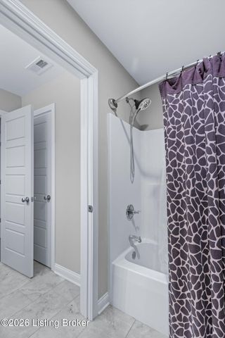 8818 Stara Way, Jeffersontown, KY 40299