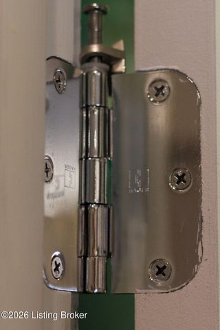 8818 Stara Way, Jeffersontown, KY 40299