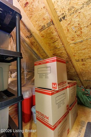 8818 Stara Way, Jeffersontown, KY 40299