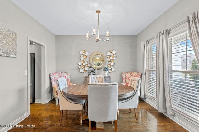 8818 Stara Way, Jeffersontown, KY 40299