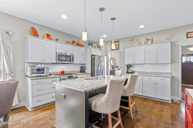 8818 Stara Way, Jeffersontown, KY 40299