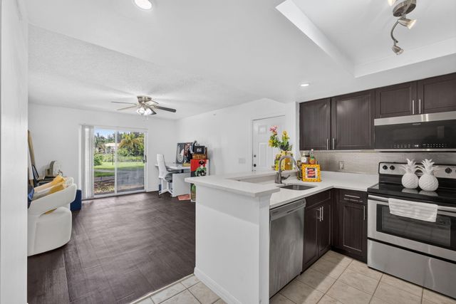 4151 N Haverhill Road 1504, West Palm Beach, FL 33417