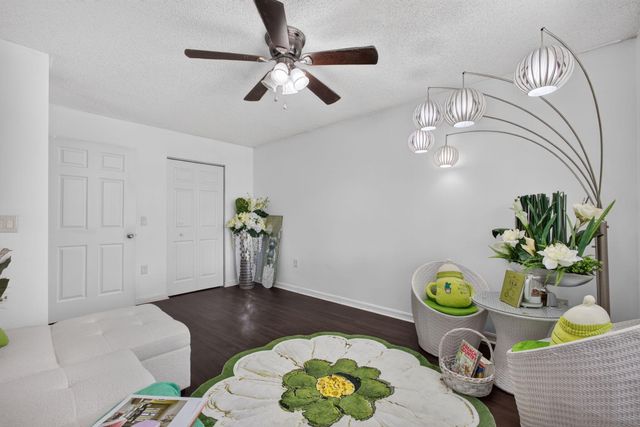 4151 N Haverhill Road 1504, West Palm Beach, FL 33417