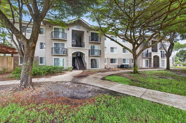 4151 N Haverhill Road 1504, West Palm Beach, FL 33417