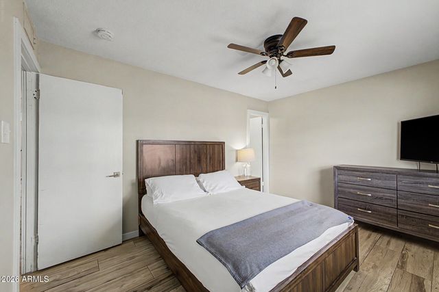 8637 E WELDON Avenue, Scottsdale, AZ 85251