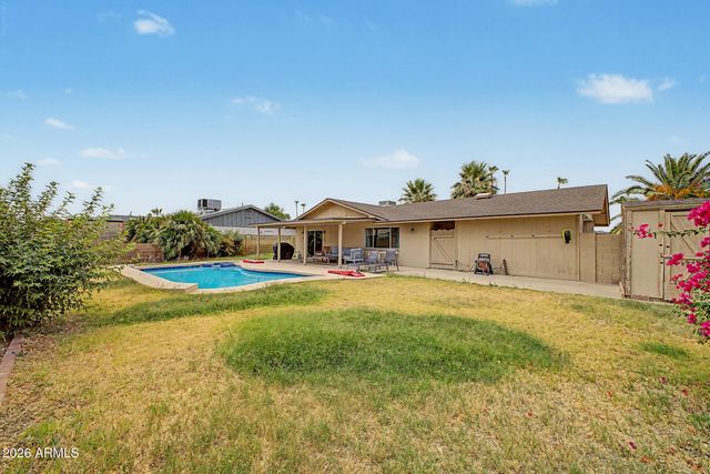 8637 E WELDON Avenue, Scottsdale, AZ 85251