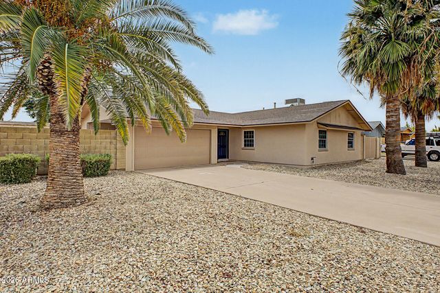 8637 E WELDON Avenue, Scottsdale, AZ 85251