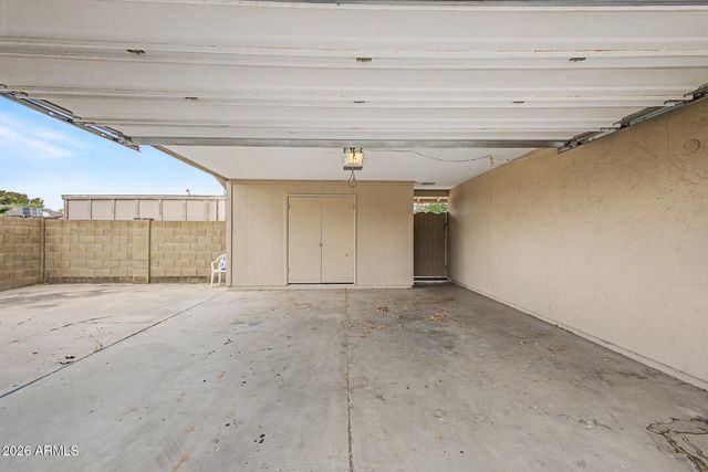 8637 E WELDON Avenue, Scottsdale, AZ 85251