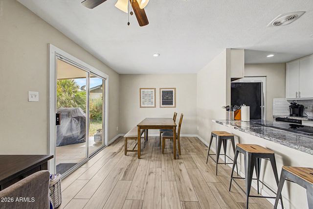 8637 E WELDON Avenue, Scottsdale, AZ 85251