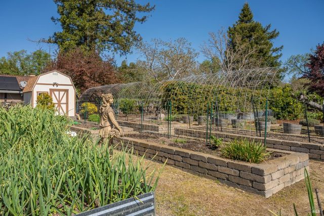 1101 Hedgeside Ave, Napa, CA 94558