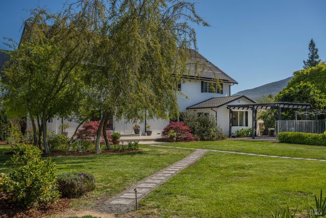 1101 Hedgeside Ave, Napa, CA 94558