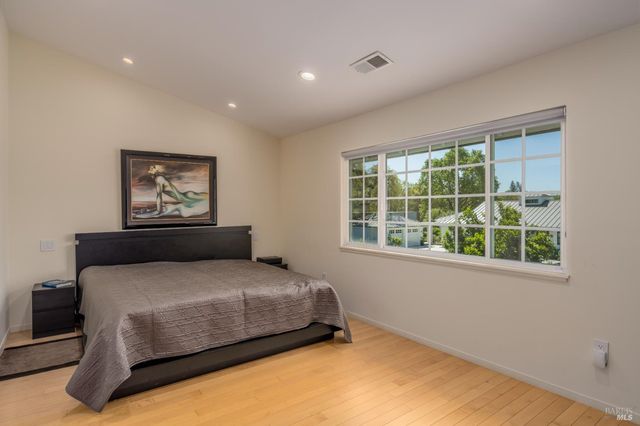 1101 Hedgeside Ave, Napa, CA 94558