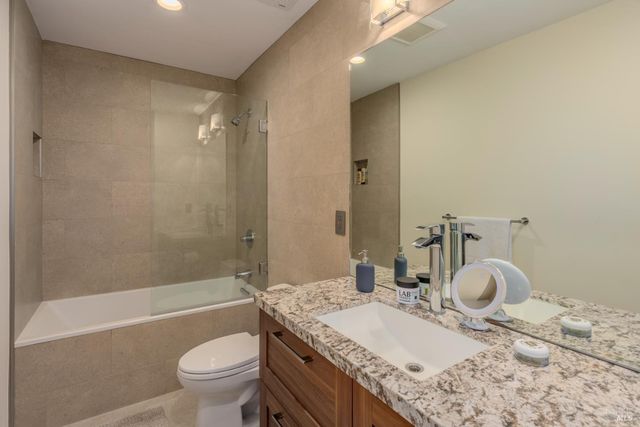 1101 Hedgeside Ave, Napa, CA 94558