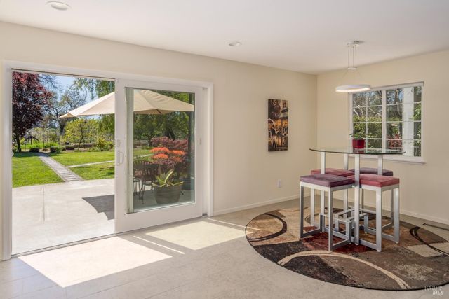 1101 Hedgeside Ave, Napa, CA 94558