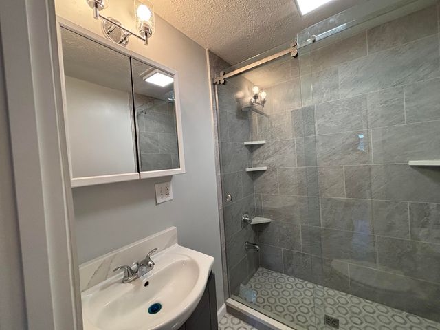 58542 65th Street, Hartford, MI 49057