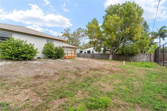 8220 Pennsylvania BLVD, Fort Myers, FL 33967