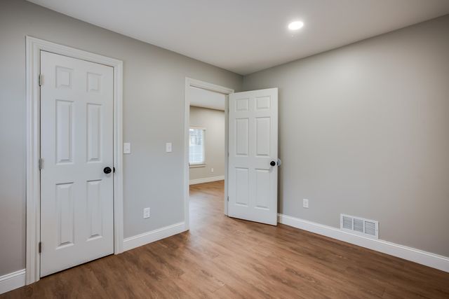 1705 S Greenwood Ave, Wichita, KS 67211