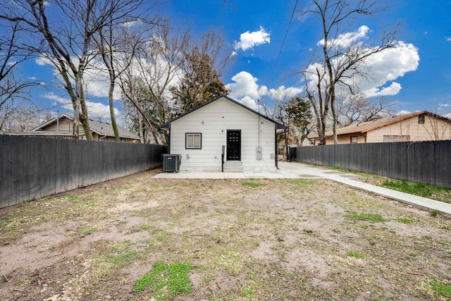 1705 S Greenwood Ave, Wichita, KS 67211