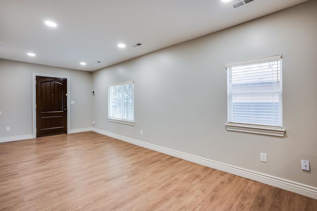 1705 S Greenwood Ave, Wichita, KS 67211