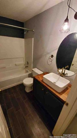 6307 SENTRY PT, San Antonio, TX 78233