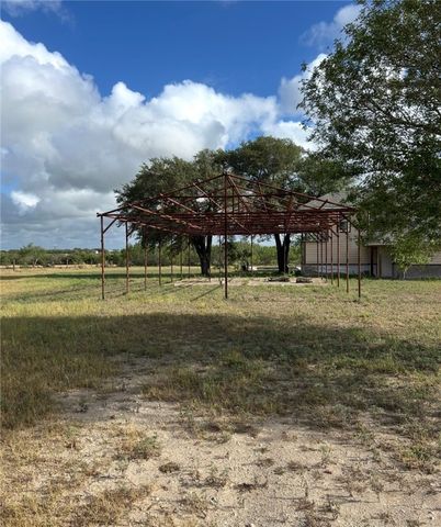 403 County Road 149, Alice, TX 78332