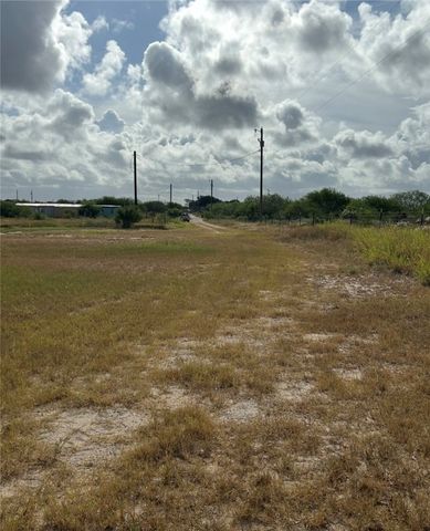 403 County Road 149, Alice, TX 78332