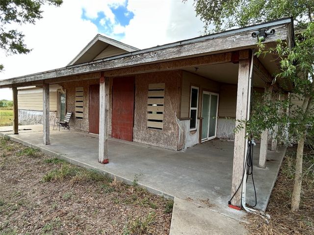 403 County Road 149, Alice, TX 78332
