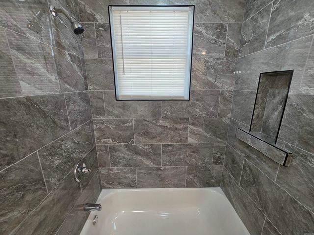 1703 W 19Th St, North Little Rock, AR 72114