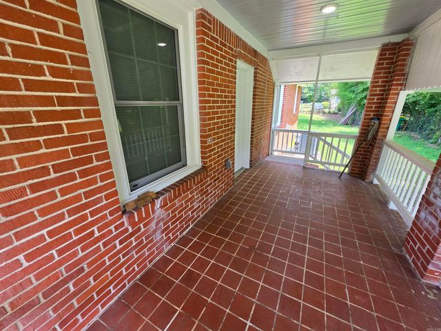 1703 W 19Th St, North Little Rock, AR 72114