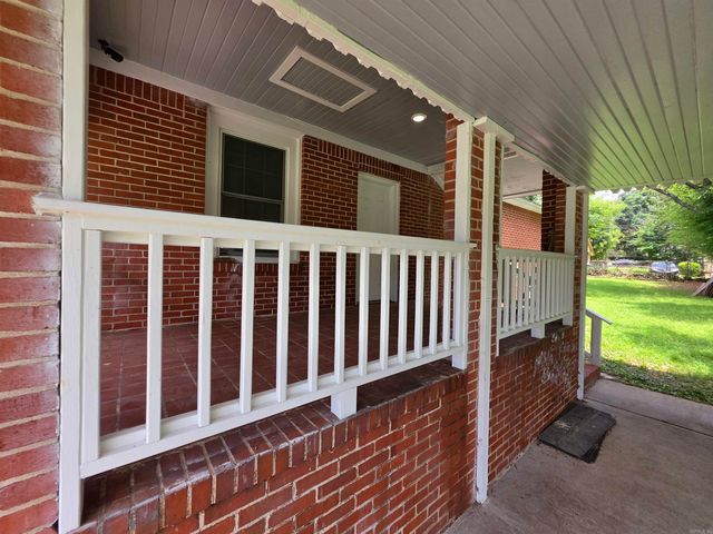 1703 W 19Th St, North Little Rock, AR 72114