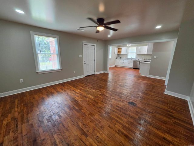 1703 W 19Th St, North Little Rock, AR 72114