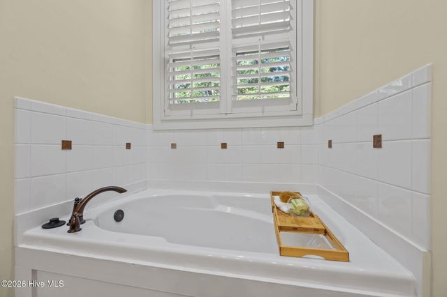 806 Wildflower Drive, Holly Ridge, NC 28445