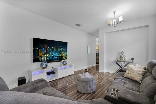 1381 W 30th St, Hialeah, FL 33012