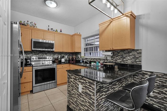 1381 W 30th St, Hialeah, FL 33012