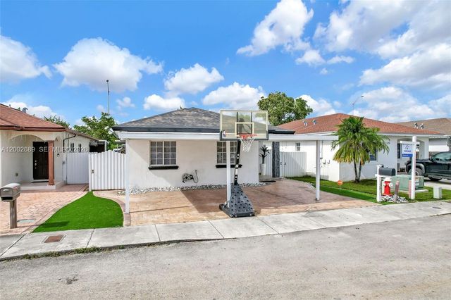 1381 W 30th St, Hialeah, FL 33012