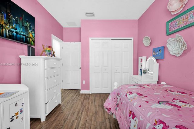 1381 W 30th St, Hialeah, FL 33012