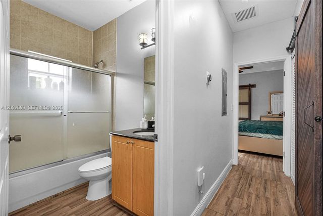 1381 W 30th St, Hialeah, FL 33012