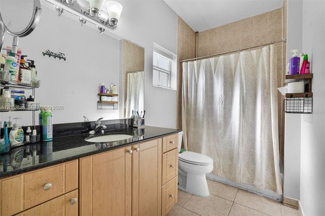 1381 W 30th St, Hialeah, FL 33012