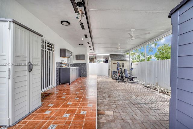 1381 W 30th St, Hialeah, FL 33012